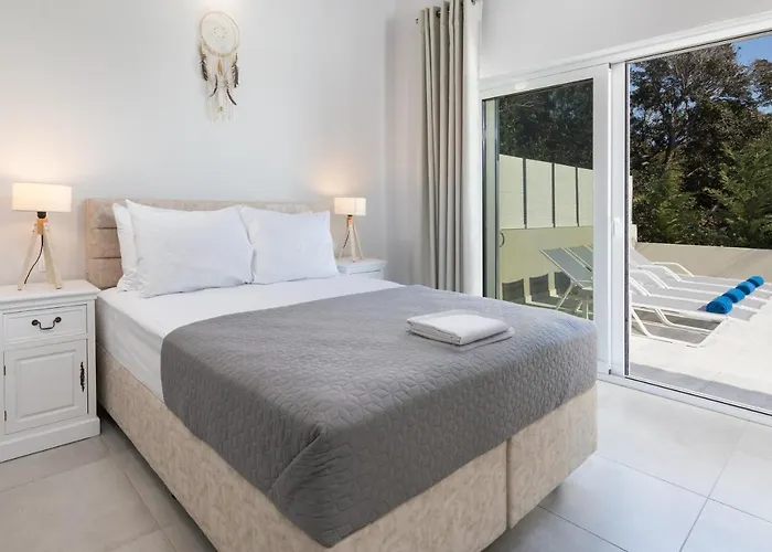 Villa Alonaki Bay
