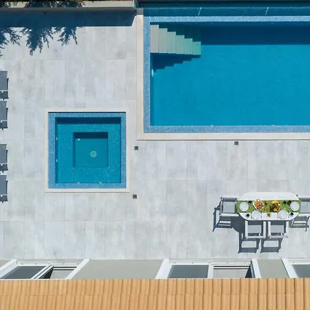 Alonaki Bay *