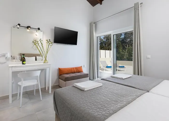 Alonaki Bay Villa Chalikounas