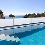 Alonaki Bay Villa